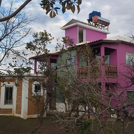 Flat Da Pousada Avalon Alto Paraíso de Goiás エクステリア 写真